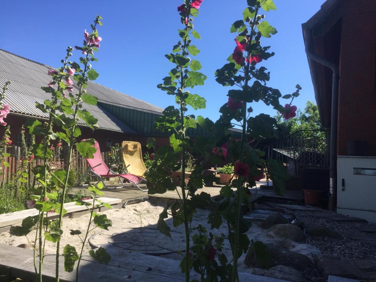 Peanuts Hostel & Meer Surendorf 外观 照片